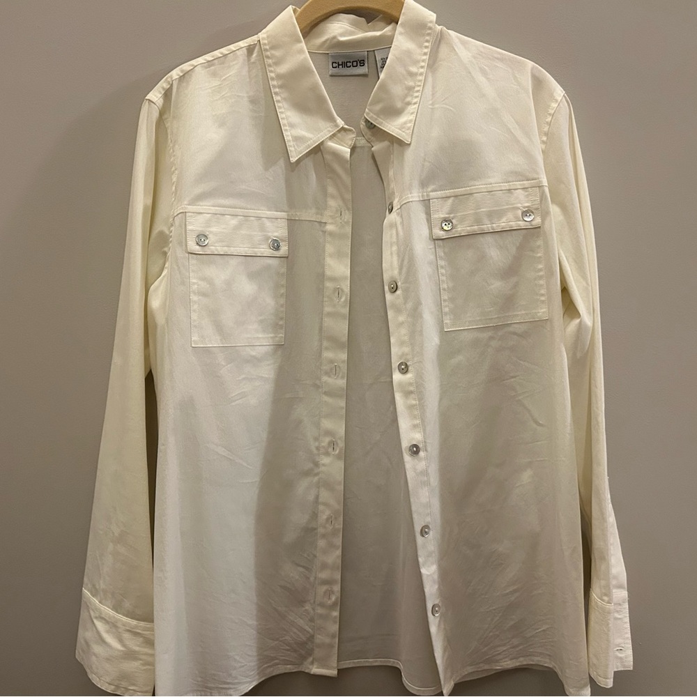 Chico’s buttoned shirt